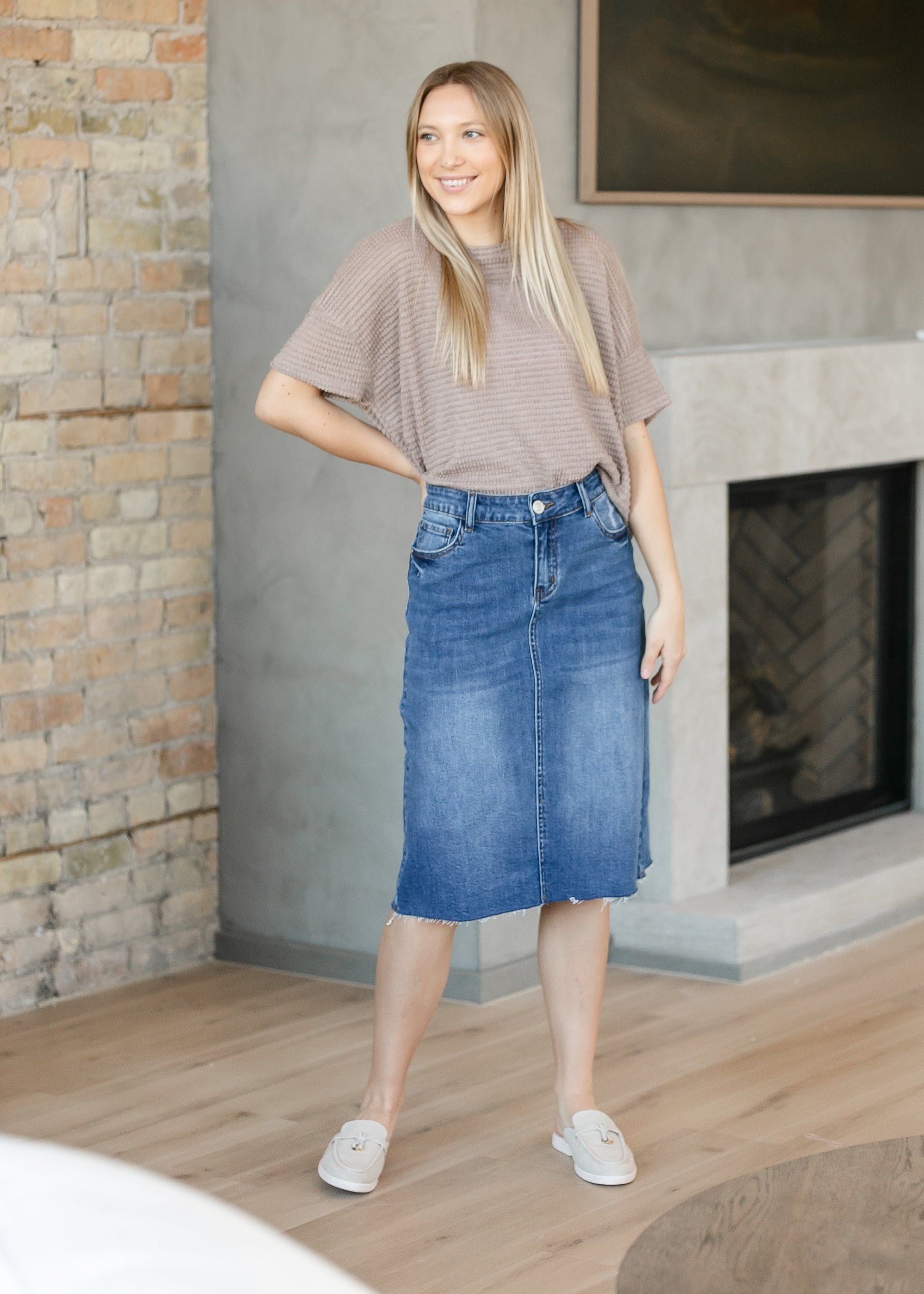 Rylin Raw Hem Midi Skirt