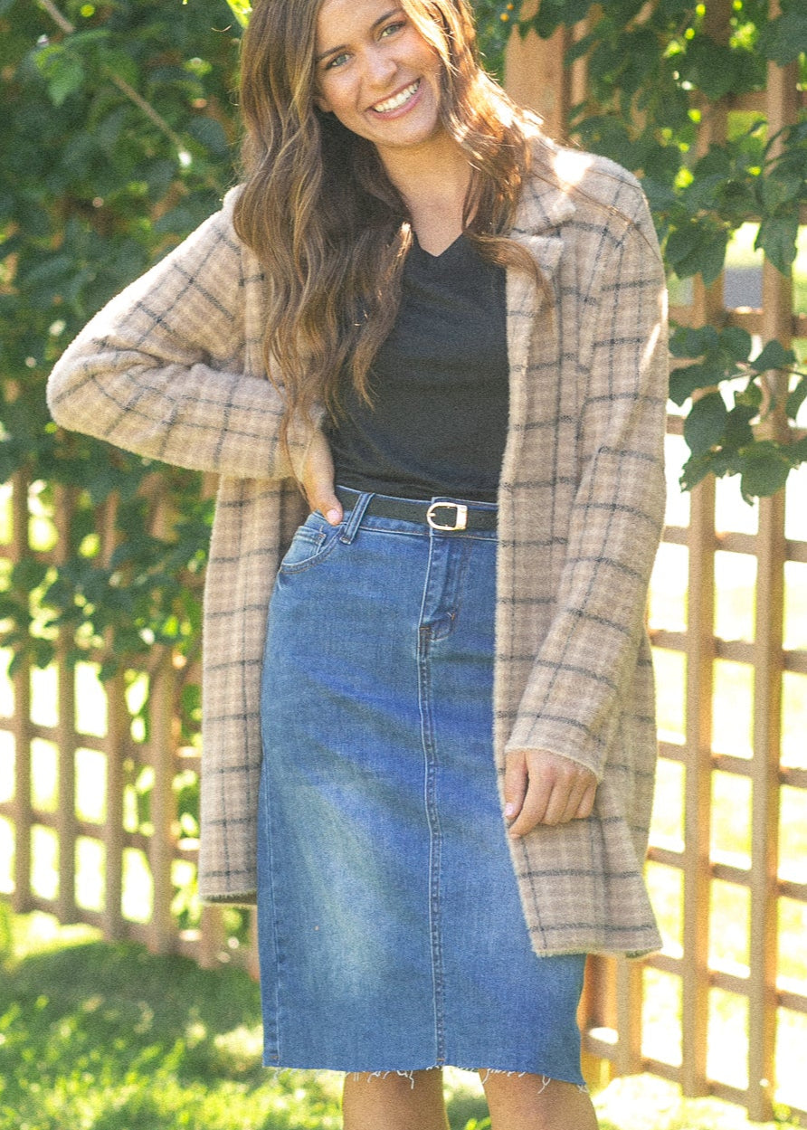 Rylin Raw Hem Midi Skirt